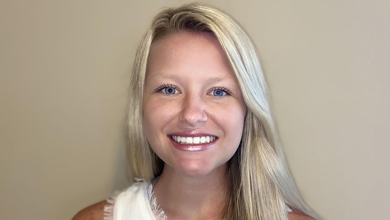 headshot of Amber Dover